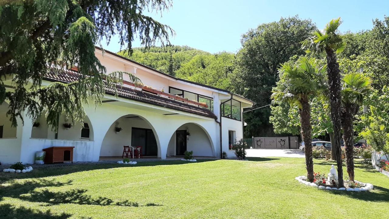 "Cara Pace" In Collina Per Famiglie Bed & Breakfast Montefiore Conca Exterior photo